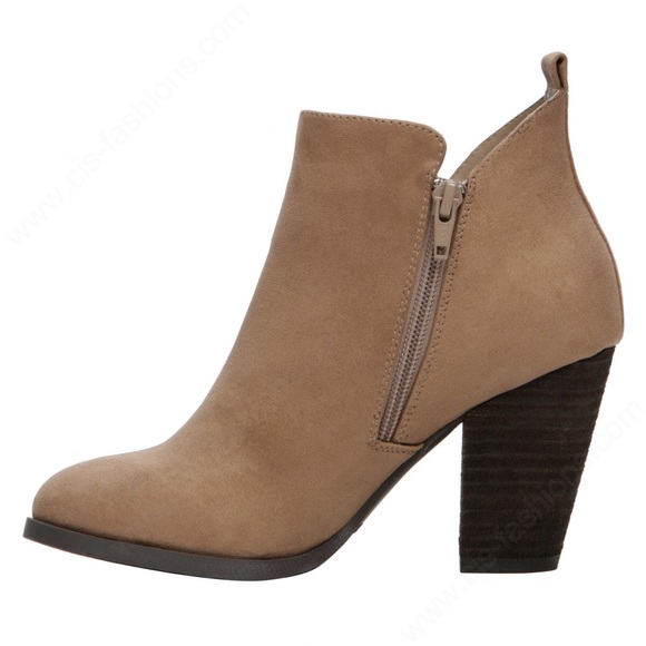 Beige Boots 👢 - Picture 6 of 6